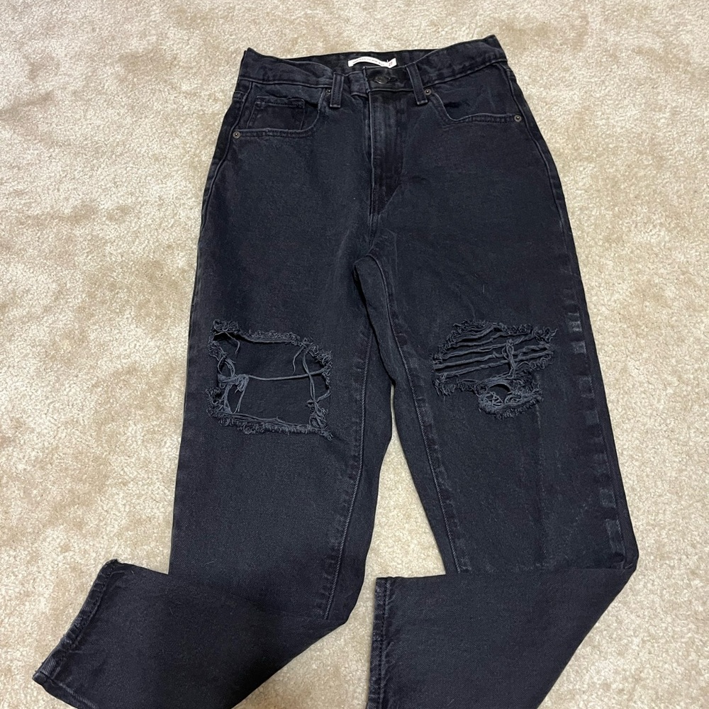 Levi's Black Distressed high waisted mom jean